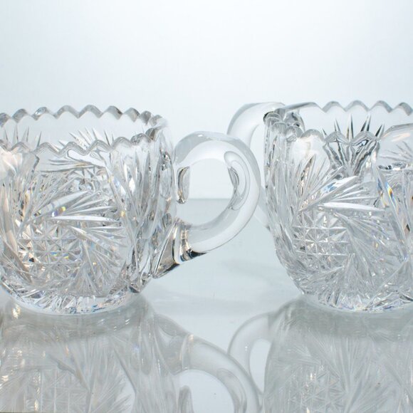 VINTAGE Pressed Glass Sugar Bowl and Creamer Set - Perfect For Coffee or Tea Set - Picture 2 of 7